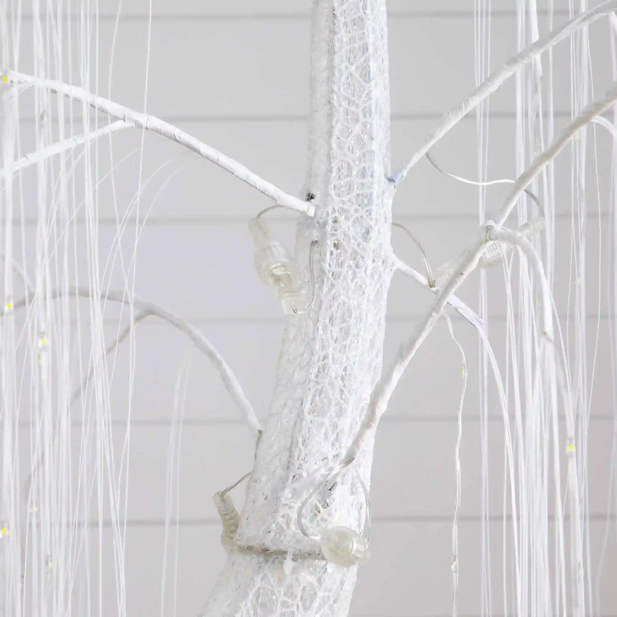 7' Pre-Lit Artificial White Willow Christmas Tree with 400 Cool White LED Light